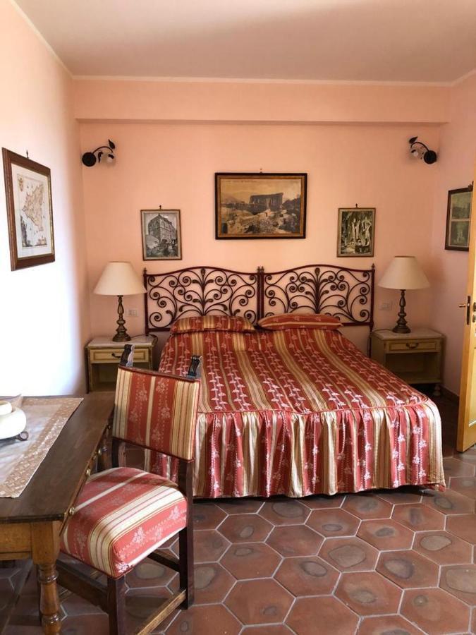 La Capanna Di Giuseppe E Maria Bed & Breakfast Taormina Exterior foto